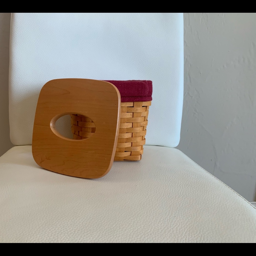 Longaberger tissue holder basket
